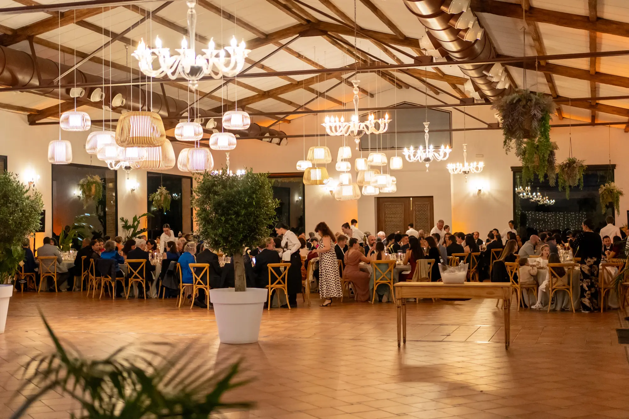 Último baile de la noche en una boda real en Masía del Olivar